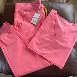 Never worn pink figs